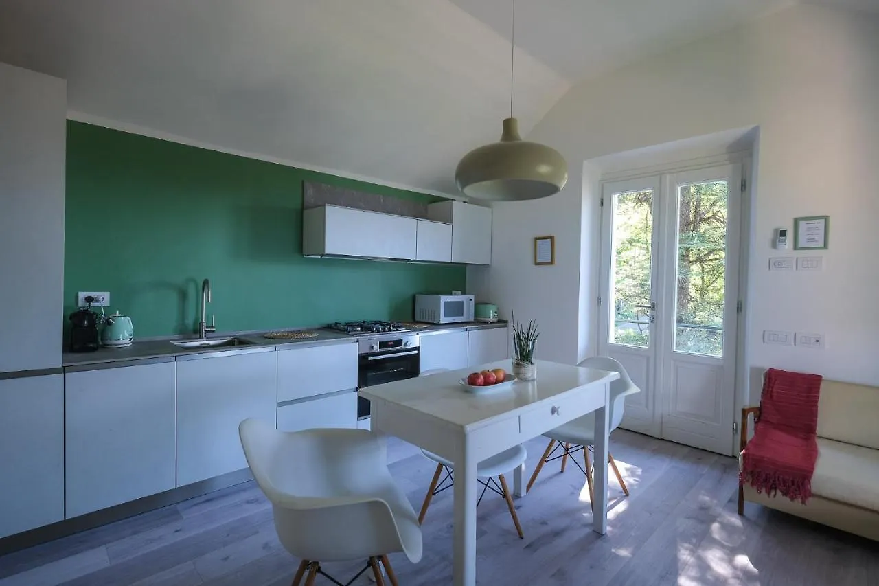 Villa Gina Varenna 0*,